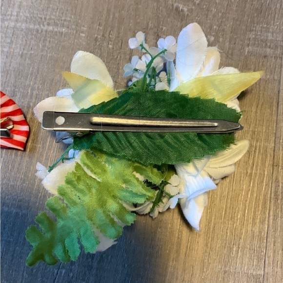 Hair Clips - Picture 5 of 5